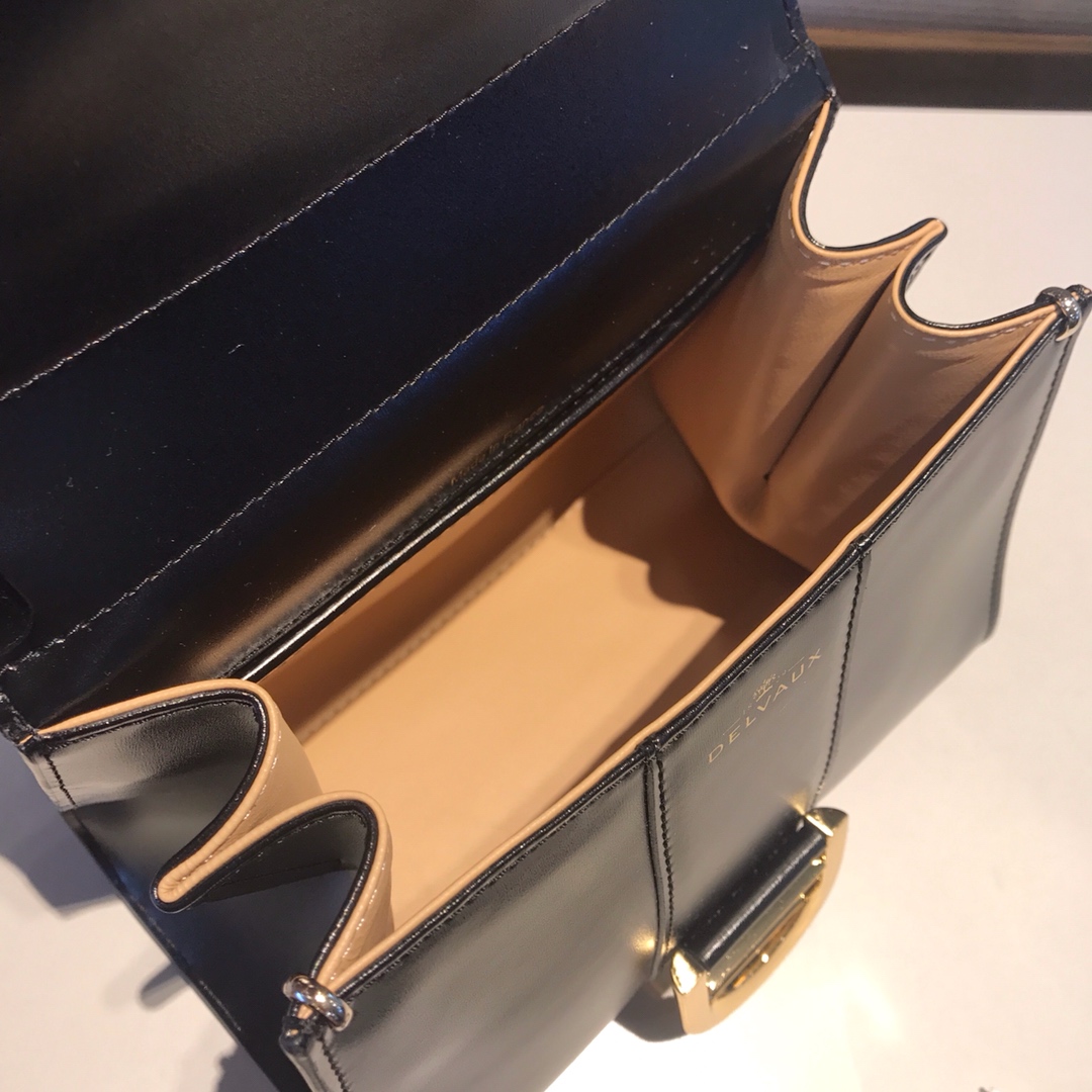 델보 브리앙 MM 박스백 스몰